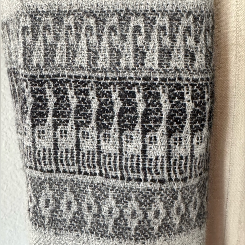100% Baby Alpaca Peru Scarf 64”x12” - Picture 3 of 8